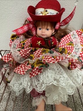 Madame Alexander 1995 Rodeo Rosie Doll with Lace
